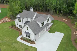 172 Forest Berry Ct, Newnan, GA 30265 - Photo 2