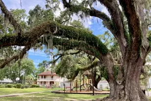 1223 E Waldburg St, Savannah, GA 31404 - Photo 38