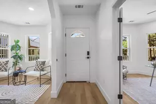 422 W 42nd St, Savannah, GA 31401 - Photo 4
