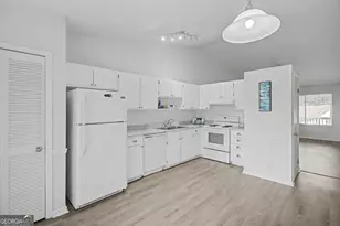 910 Brett Dr, Hinesville, GA 31313 - Photo 8