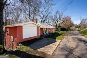 239 Young Dr, Clarkesville, GA 30523 - Photo 2