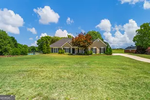 111 Prestwick Dr, Lagrange, GA 30241 - Photo 2