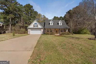 950 Besse Way, Locust Grove, GA 30248 - Photo 2