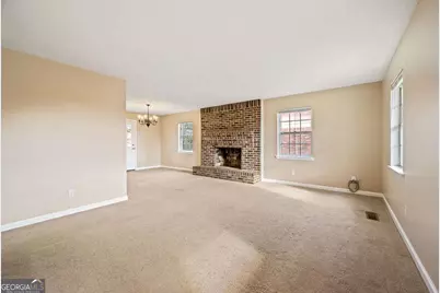 111 Edgewood Circle, Fort Oglethorpe, GA 30742 - Photo 8