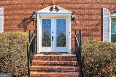 2652 Fontainebleau Drive, Dunwoody, GA 30360 - Photo 2