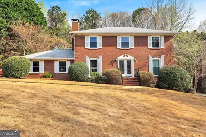 2652 Fontainebleau Drive, Dunwoody, GA 30360 - Photo 1