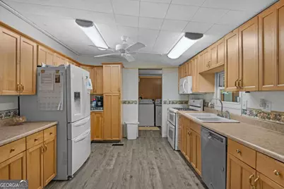 175 Oak Lake Drive, Hinesville, GA 31313 - Photo 16