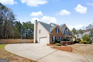 414 Long Shore Way, Newnan, GA 30265 - Photo 2