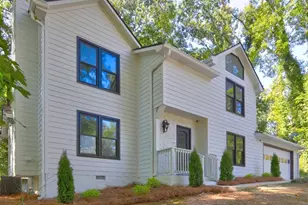 1879 Lake Chase Ln, Jonesboro, GA 30236 - Photo 2