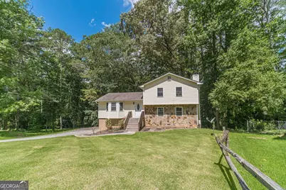 2645 Holly Berry Trail, Snellville, GA 30039 - Photo 2