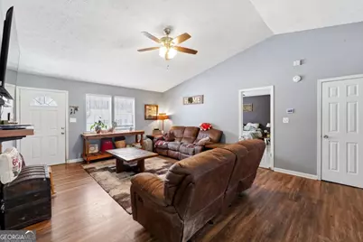 328 Highland Estate, Commerce, GA 30529 - Photo 6