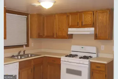 4788 Wyndam Drive, Stone Mountain, GA 30088 - Photo 4