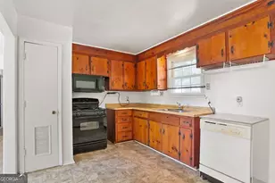 2444 E 39th St, Savannah, GA 31404 - Photo 16