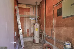 2444 E 39th St, Savannah, GA 31404 - Photo 32