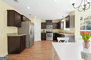 705 Highgrove Ct, Hinesville, GA 31313 - Photo 16