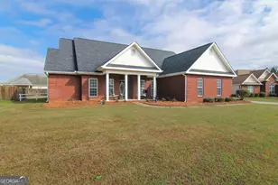 109 Limerick Dr, Warner Robins, GA 31088 - Photo 2