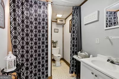 303 N Pond Street, Toccoa, GA 30577 - Photo 24