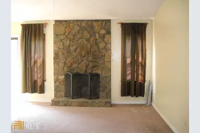 456 Valley Woods Circle, Conyers, GA 30094 - Photo 2