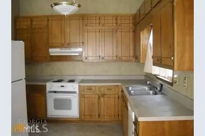 456 Valley Woods Circle, Conyers, GA 30094 - Photo 4