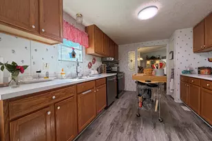 1162 Blacks Creek Dr, Clayton, GA 30525 - Photo 12