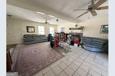 3550 Drum Roll Lane, Snellville, GA 30039 - Photo 4