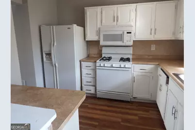 5722 Wells Circle, Stone Mountain, GA 30087 - Photo 2