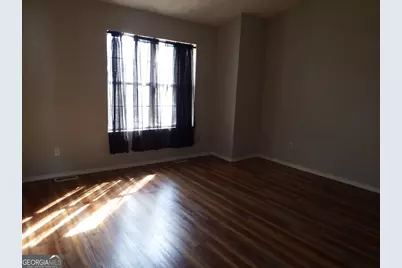 5722 Wells Circle, Stone Mountain, GA 30087 - Photo 8