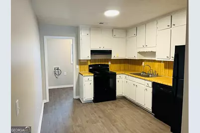 1075 Eastview Road NE #UNIT A, Conyers, GA 30012 - Photo 6
