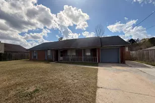 972 Birchfield Dr, Hinesville, GA 31313 - Photo 2