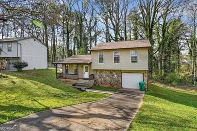 4651 Hairston Crossing Place, Stone Mountain, GA 30083 - Photo 2