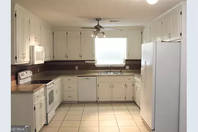 10 Brandon Drive, Covington, GA 30016 - Photo 2