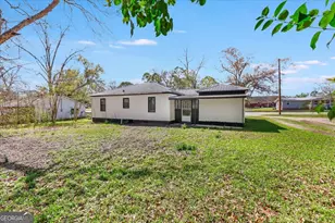 360 N Lewis St, Metter, GA 30439 - Photo 38