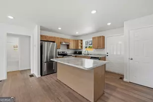 509 Carlton Ave, Union Point, GA 30669 - Photo 10