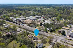 509 Carlton Ave, Union Point, GA 30669 - Photo 2