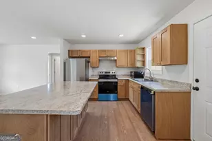 509 Carlton Ave, Union Point, GA 30669 - Photo 12