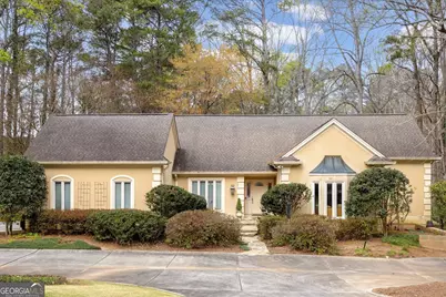 2010 Carrington Court, Tucker, GA 30087 - Photo 4