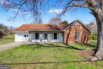 608 S Jeff Davis Drive, Fayetteville, GA 30215 - Photo 2