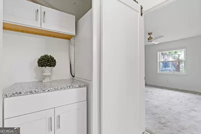 3510 Roswell Road NW #APT C2, Atlanta, GA 30305 - Photo 16