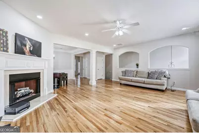 2934 Wintercrest Drive, Dunwoody, GA 30360 - Photo 6