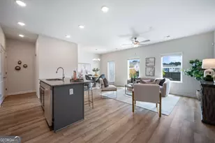 9418 Maple Grv Ln, Jonesboro, GA 30238 - Photo 4