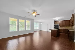 140 Daisy Cir, McDonough, GA 30252 - Photo 2