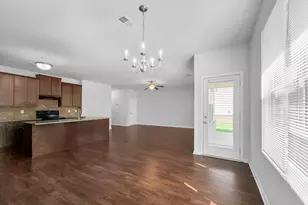 140 Daisy Cir, McDonough, GA 30252 - Photo 4