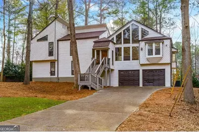 4910 Tremont Drive NE, Marietta, GA 30066 - Photo 2