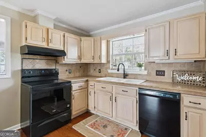 232 Georgia Street, Saint Simons, GA 31522 - Photo 10