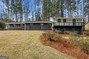 2616 Hawthorne Dr NE, Atlanta, GA 30345 - Photo 2
