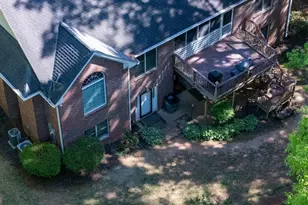 205 River Oaks Dr, Lagrange, GA 30240 - Photo 4