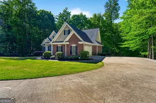205 River Oaks Dr, Lagrange, GA 30240 - Photo 2