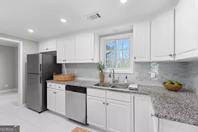 155 Bear Run Court, Chattahoochee Hills, GA 30268 - Photo 18