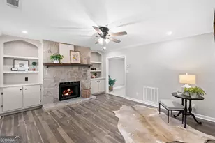 155 Bear Run Ct, Chattahoochee Hills, GA 30268 - Photo 8