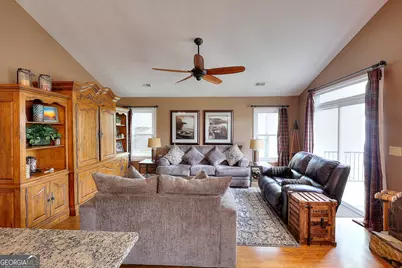 377 E River Bend Dr, Eatonton, GA 31024 - Photo 4